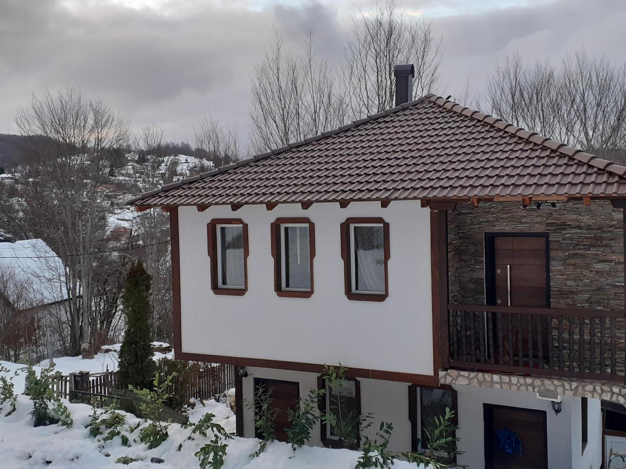 Restaurant And Apartments - T'Ga Za Jug Lazaropole Kültér fotó