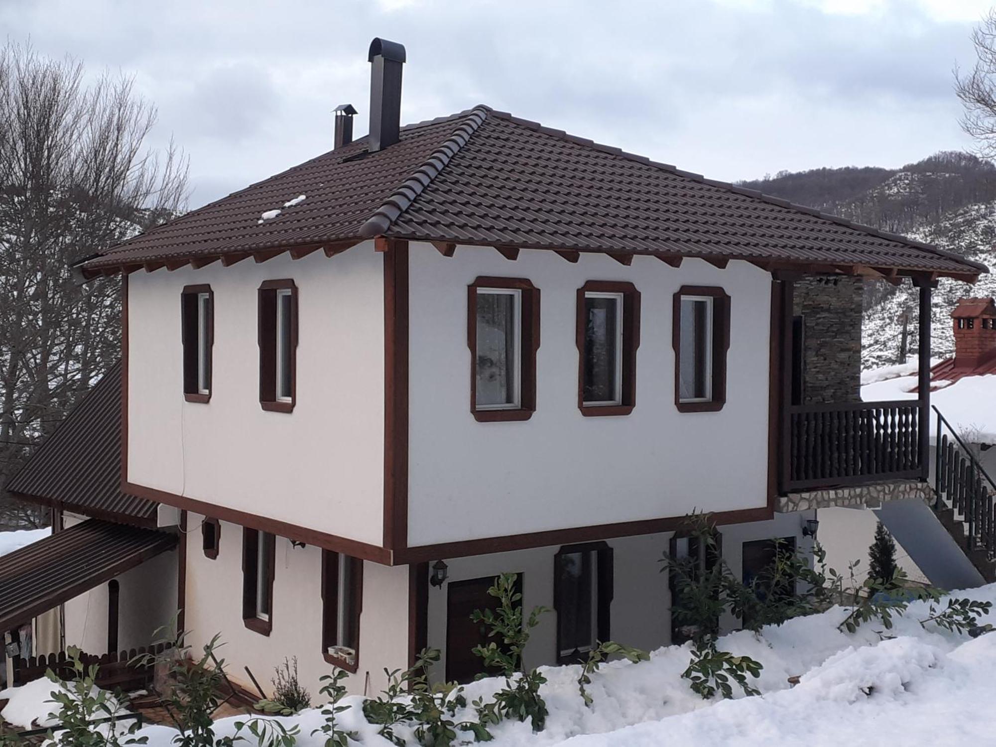 Restaurant And Apartments - T'Ga Za Jug Lazaropole Kültér fotó